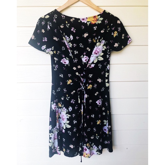 NWT Black Floral Button Down Dress w/ Lace-Up Back - Picture 5 of 8